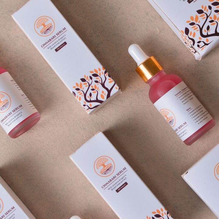 Printed cosmetic boxes with serum bottles